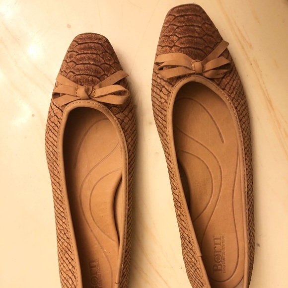 BORN Snakeskin Style Flats 9 - Picture 2 of 5